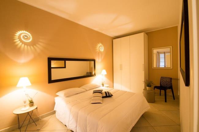 Appartamento con Balcone - 2
