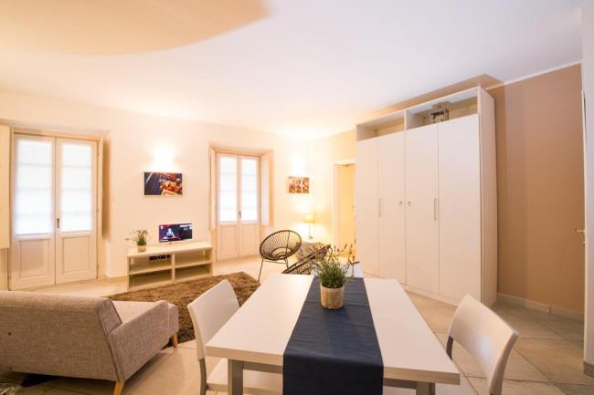 Appartamento con Balcone - 3