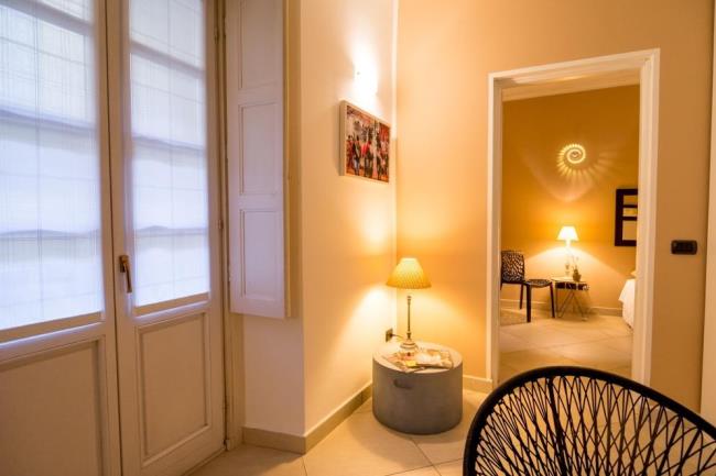 Appartamento con Balcone - 5