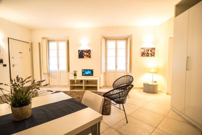 Appartamento con Balcone - 10